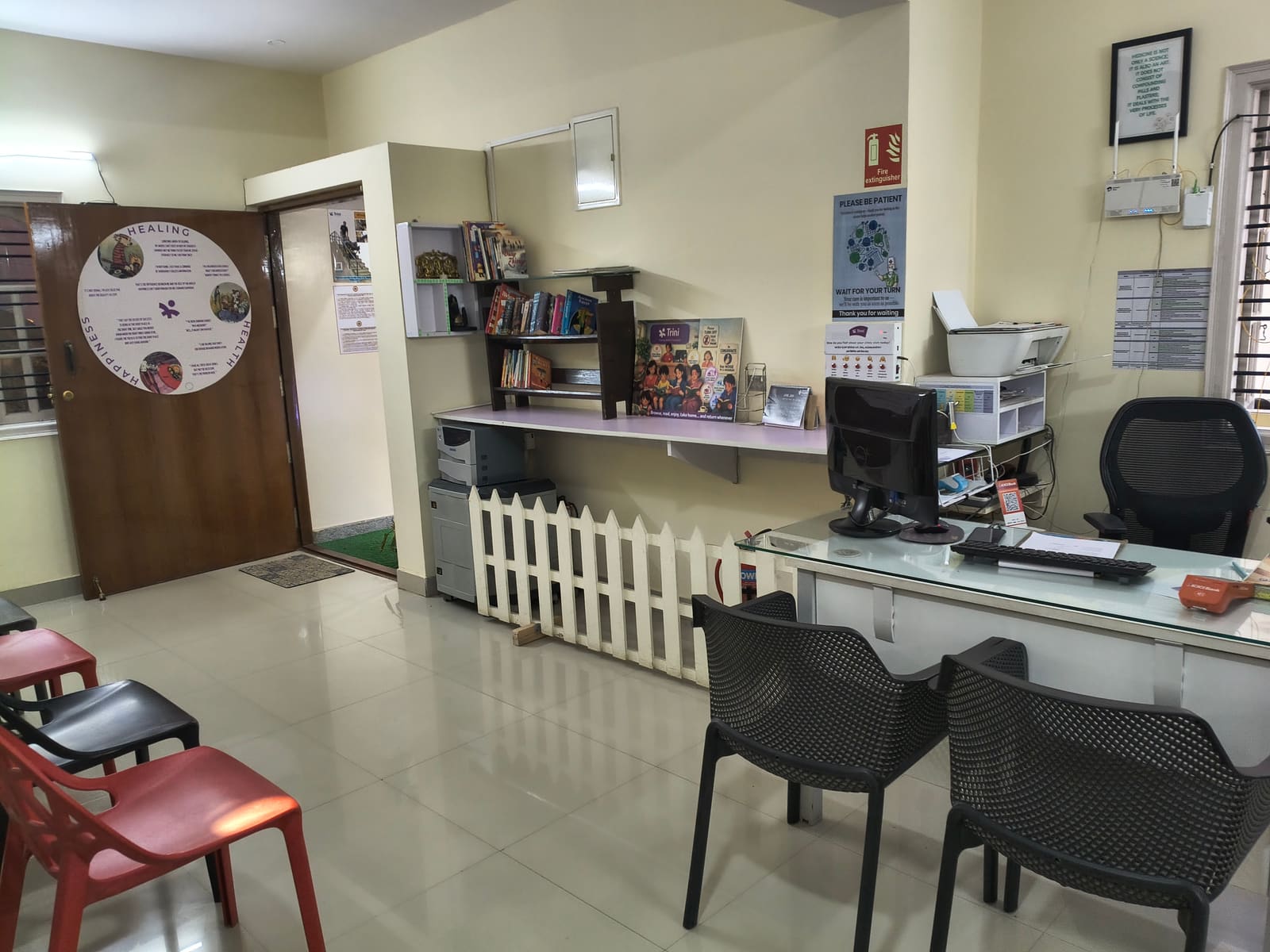 Reception and waiting area at Trini Healthcare Domlur